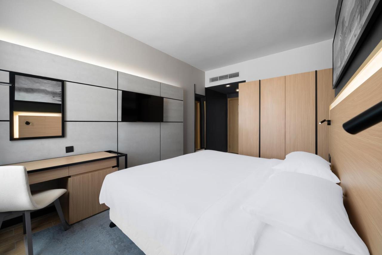 Park Inn By Radisson Makkah Thakher Alsharqi Mecca Bagian luar foto